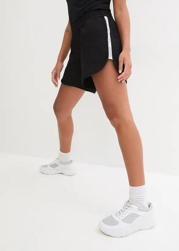 bpc bonprix collection Sport-Shorts mit Kontraststreifen Rabatt