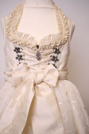 Pezzo D'oro Babydirndl,Taufkleid,Blumenstreudirndl,creme,bestickt Bis zu 55% Rabatt