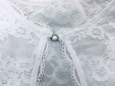 Pezzo D'oro Damenspitzenbluse mit Tropfenausschnitt, Retro Look, Halbarm, Farbe weiß Black Friday Preise
