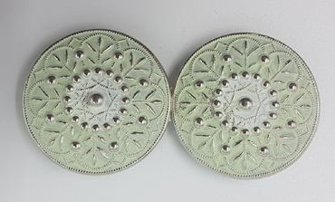 Pezzo D'oro Dirndlschließe,Schürzenschnalle in Metall,farbig coloriert,Trachtenschließe Rabatt