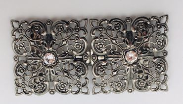 Pezzo D'oro Dirndlspangerl, Schürzenschließe, Swarovskisteine, altsilber Versandkostenfrei