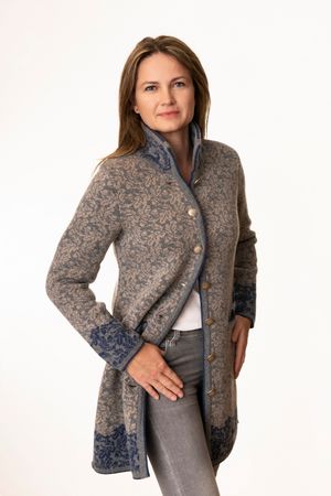 Pezzo D'oro Pezzo D&#039;oro Strickmantel in grau/blau gemustert, reine Wolle, hergestellt in Bayern, dicker warmer Wollmantel für Outdoor Bis zu 65% Rabatt