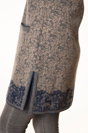 Pezzo D'oro Pezzo D&#039;oro Strickmantel in grau/blau gemustert, reine Wolle, hergestellt in Bayern, dicker warmer Wollmantel für Outdoor Bis zu 65% Rabatt