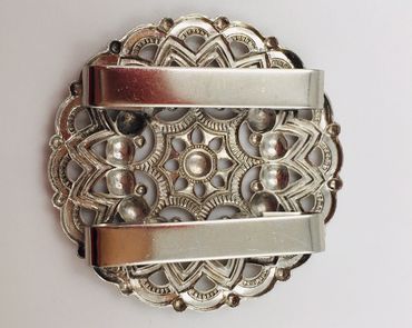 Pezzo D'oro Schürzenschließe,zur Deko an Schürze, filigran silber Clearance-Verkauf