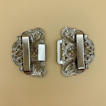 Pezzo D'oro Trachten Schürzenschließe, Ornamente oval,altsilber 2 tlg Black Friday Preise