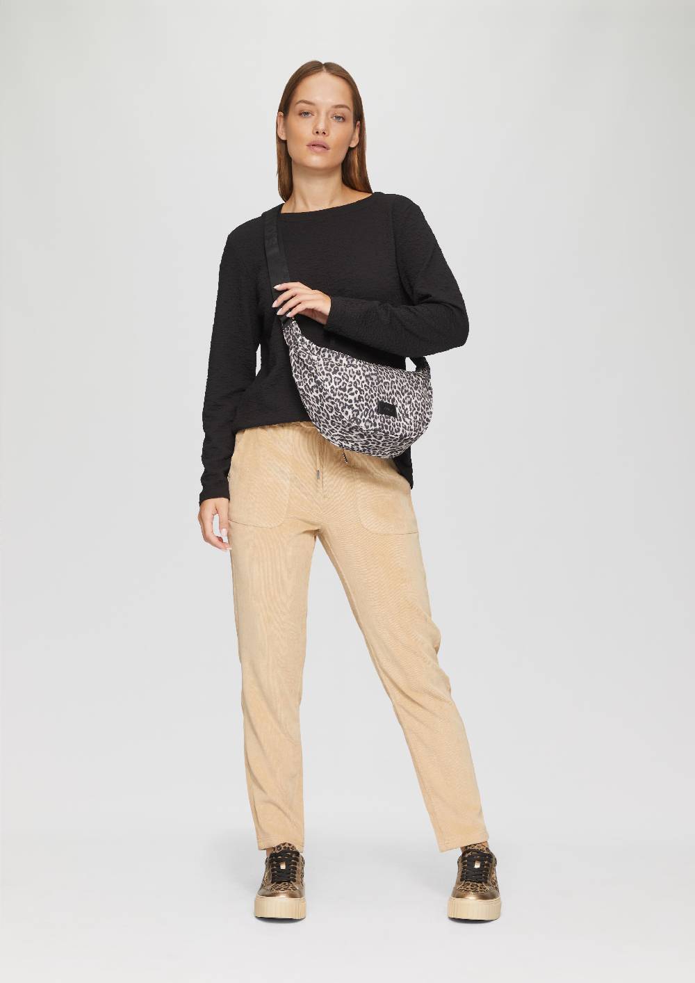 s.Oliver Mittelgroße Crossbody-Bag aus Webware Wochenangebot