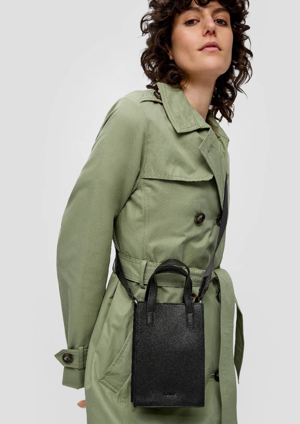 s.Oliver Crossbody Bag mit längenverstellbarem Schultergurt Letzte 2 Tage