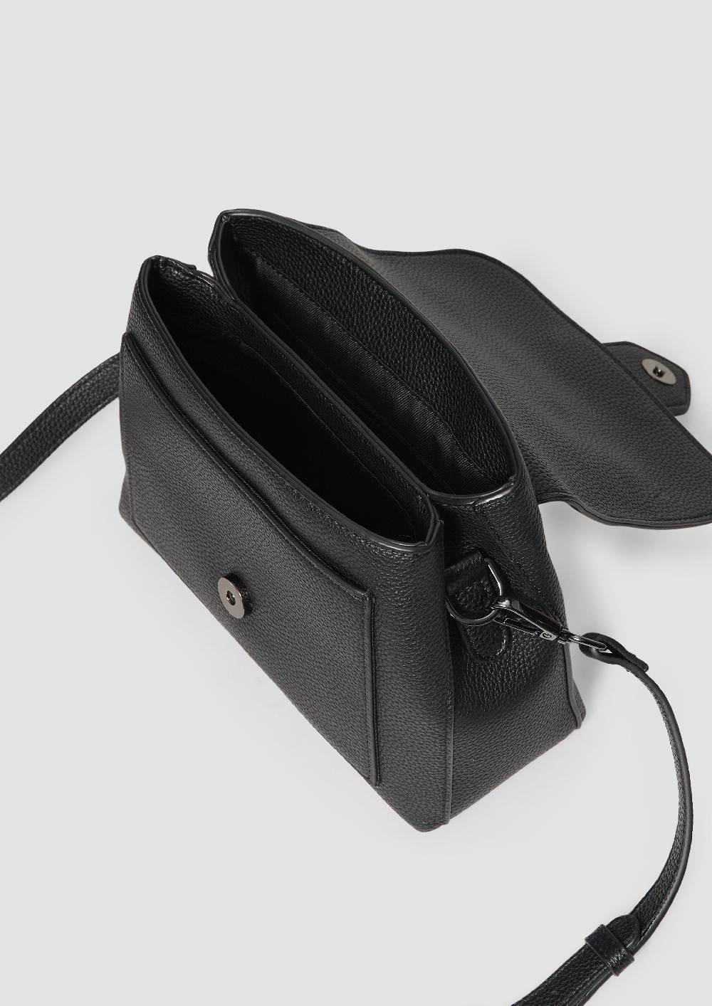 s.Oliver Schultertasche in Leder-Optik Nur für heute