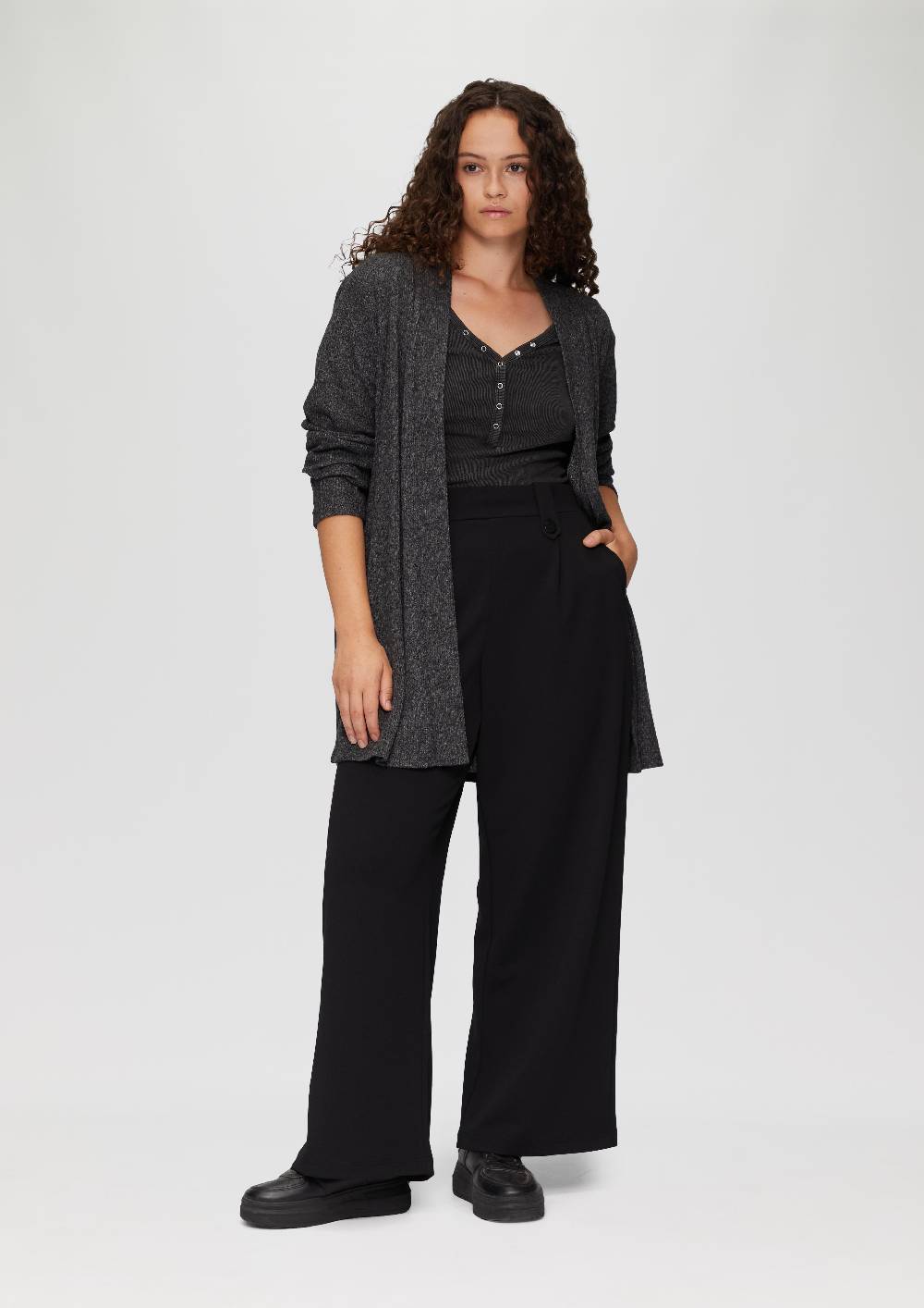 s.Oliver Crêpe-Hose im Relaxed Fit mit Wide Leg Bis zu 60% Rabatt