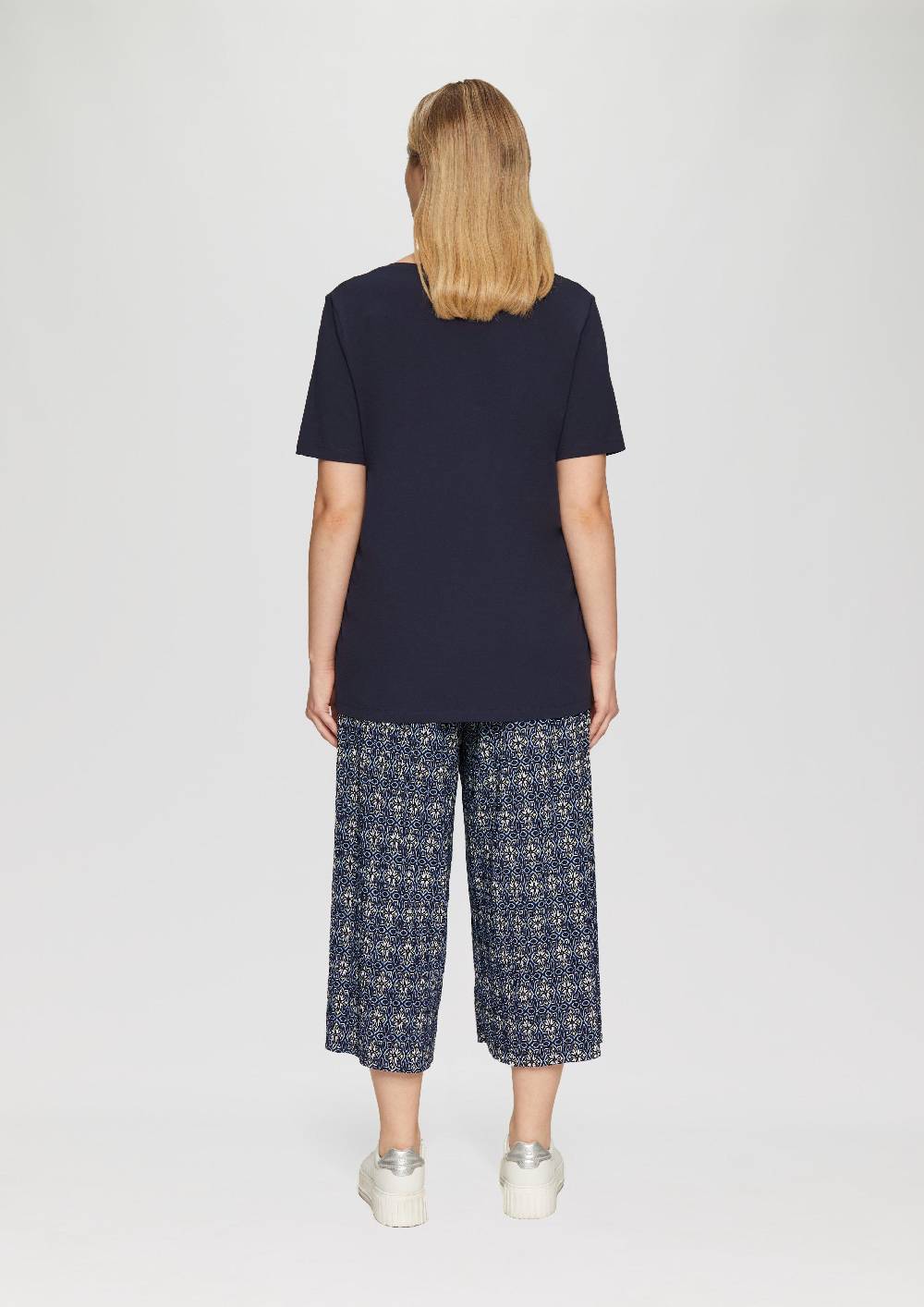 s.Oliver T-Shirt mit V-Ausschnitt Discount Store für neue Produkte