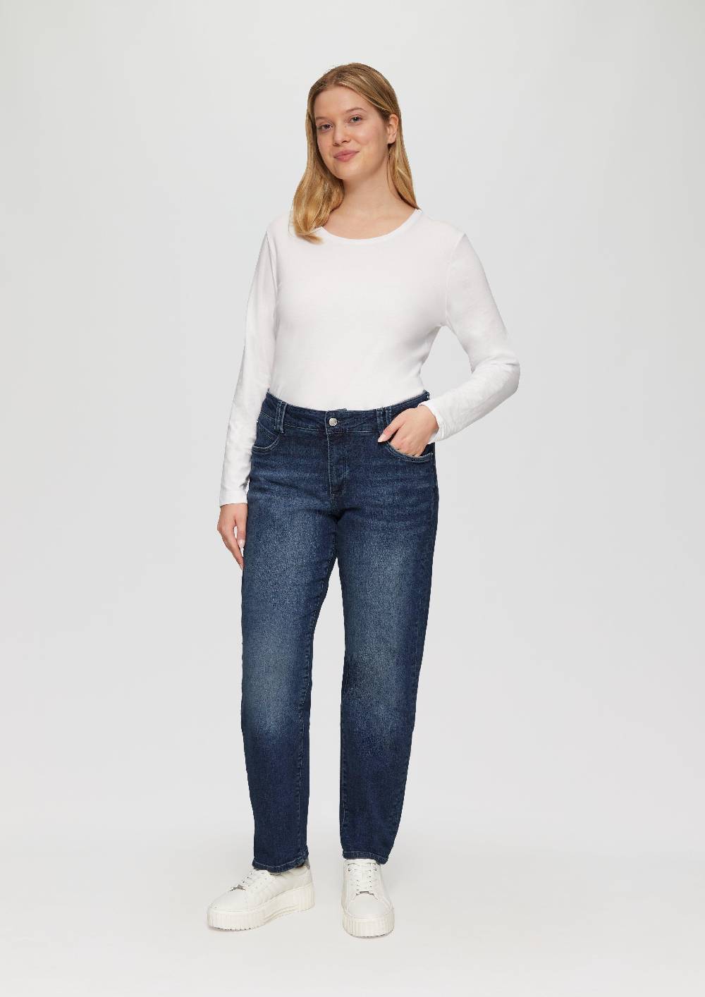 s.Oliver Jeans / Curvy Fit / Mid Rise / Semi Wide Leg Im Verkauf
