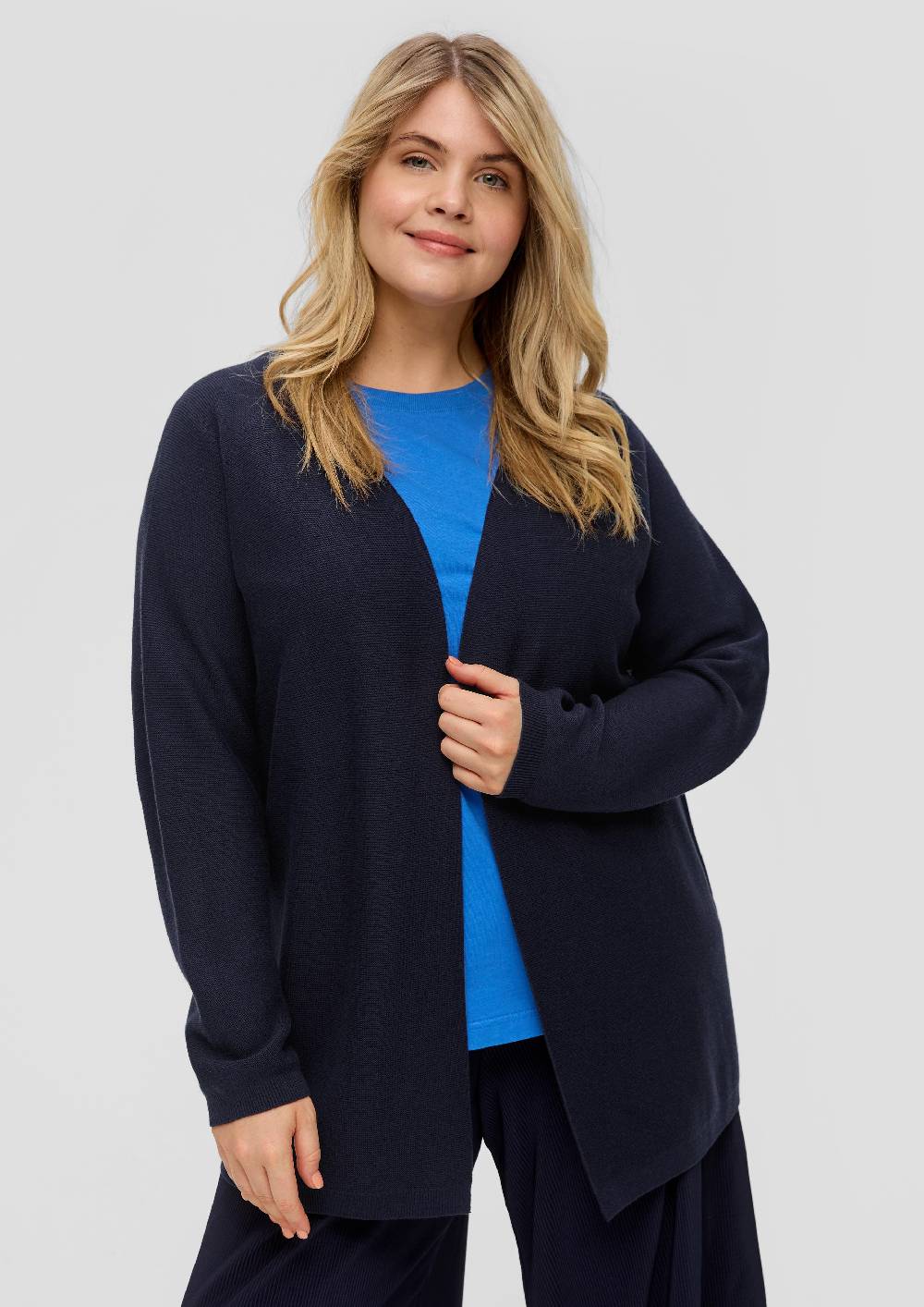 s.Oliver Strickjacke aus Viskosemix Osterangebot