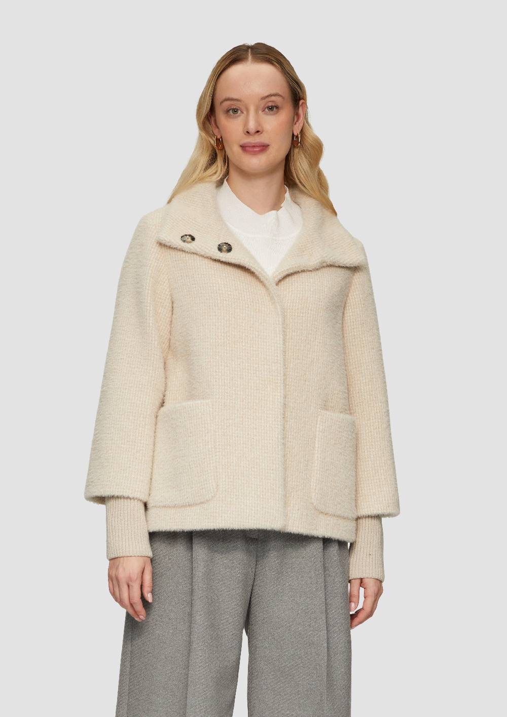 s.Oliver Flauschige Jacke mit Strickbündchen am Ärmel Großer Ausverkauf