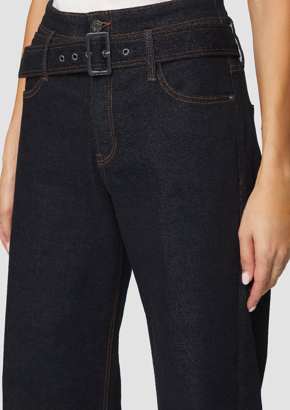 s.Oliver Jeans Suri/Regular Fit/High Rise/Wide Leg / mit Textilgürtel Lagerräumung