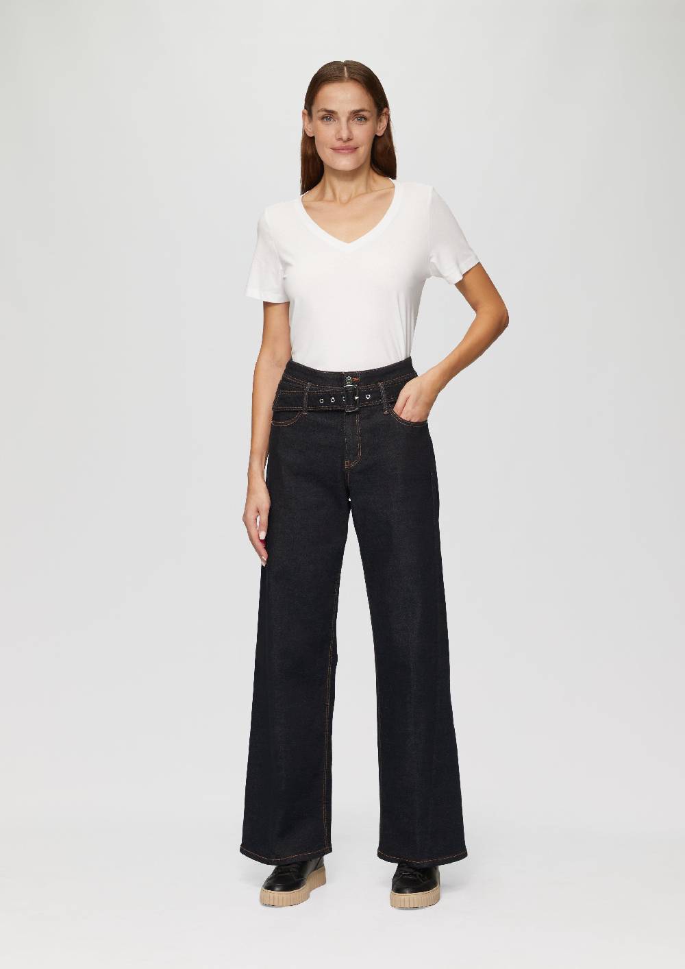 s.Oliver Jeans Suri/Regular Fit/High Rise/Wide Leg / mit Textilgürtel Lagerräumung