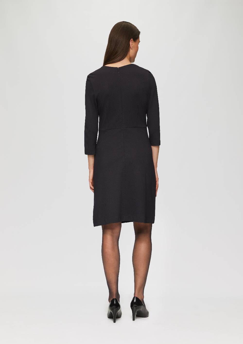s.Oliver Kleid aus Interlockjersey mit Raff-Details Bis zu 60% Rabatt
