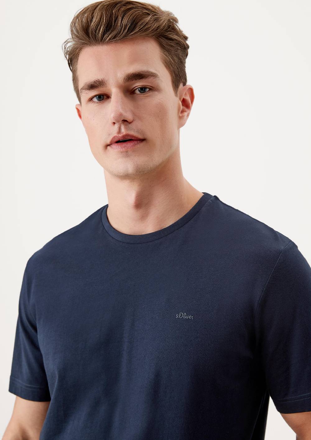 s.Oliver T-Shirt mit kleinem Logo-Print Riesige Rabatte