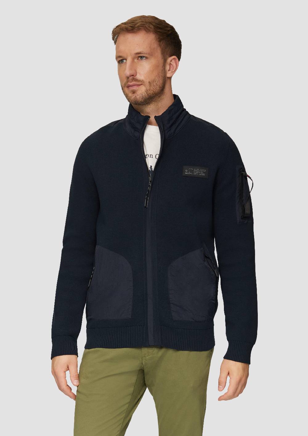 s.Oliver Strickjacke im Fabricmix mit Stehkragen Vierteljährliche Förderung