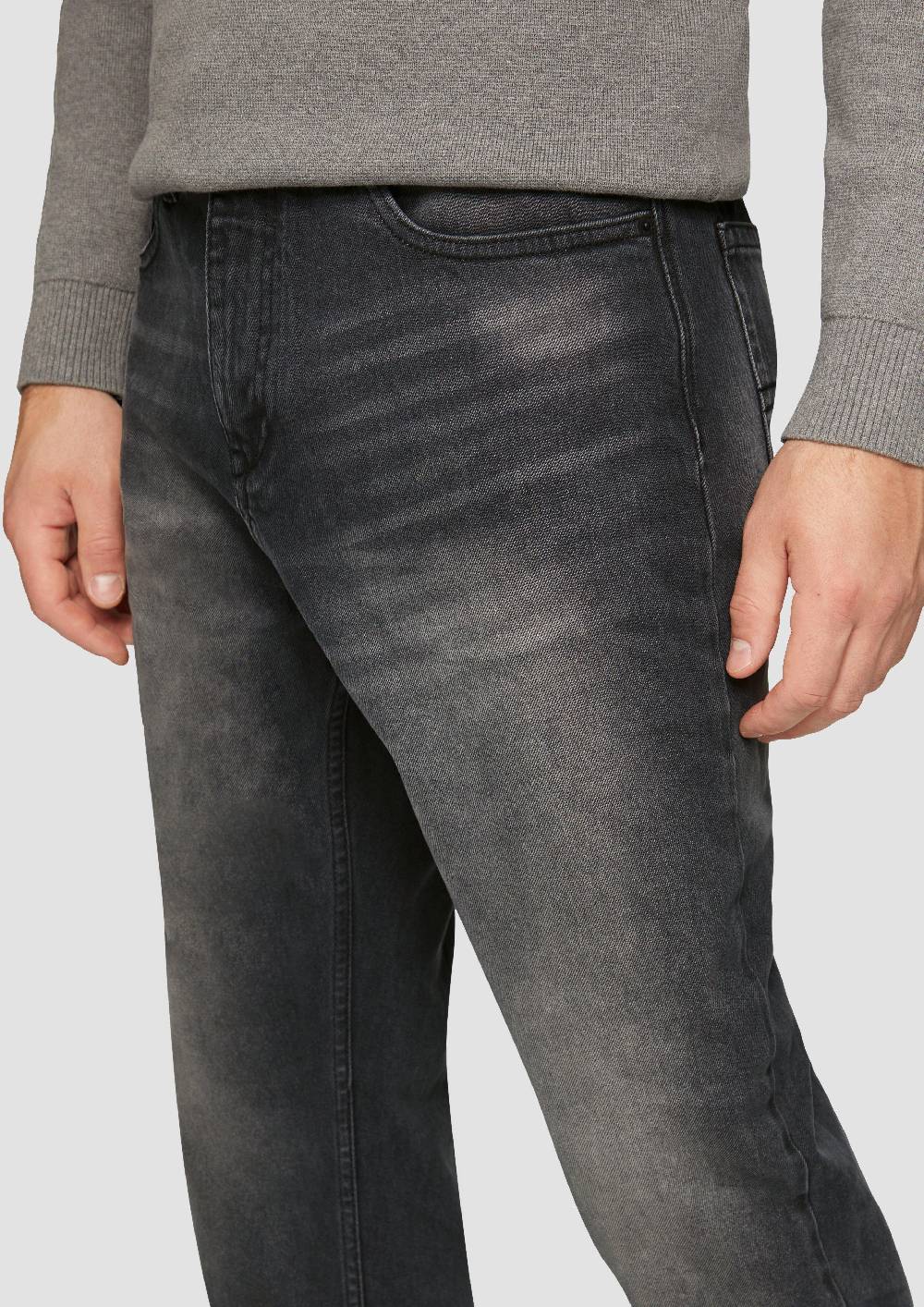 s.Oliver Jeans Scube / Relaxed Fit / High Rise / Barrel Leg 50% Rabatt mit kostenlosem Versand