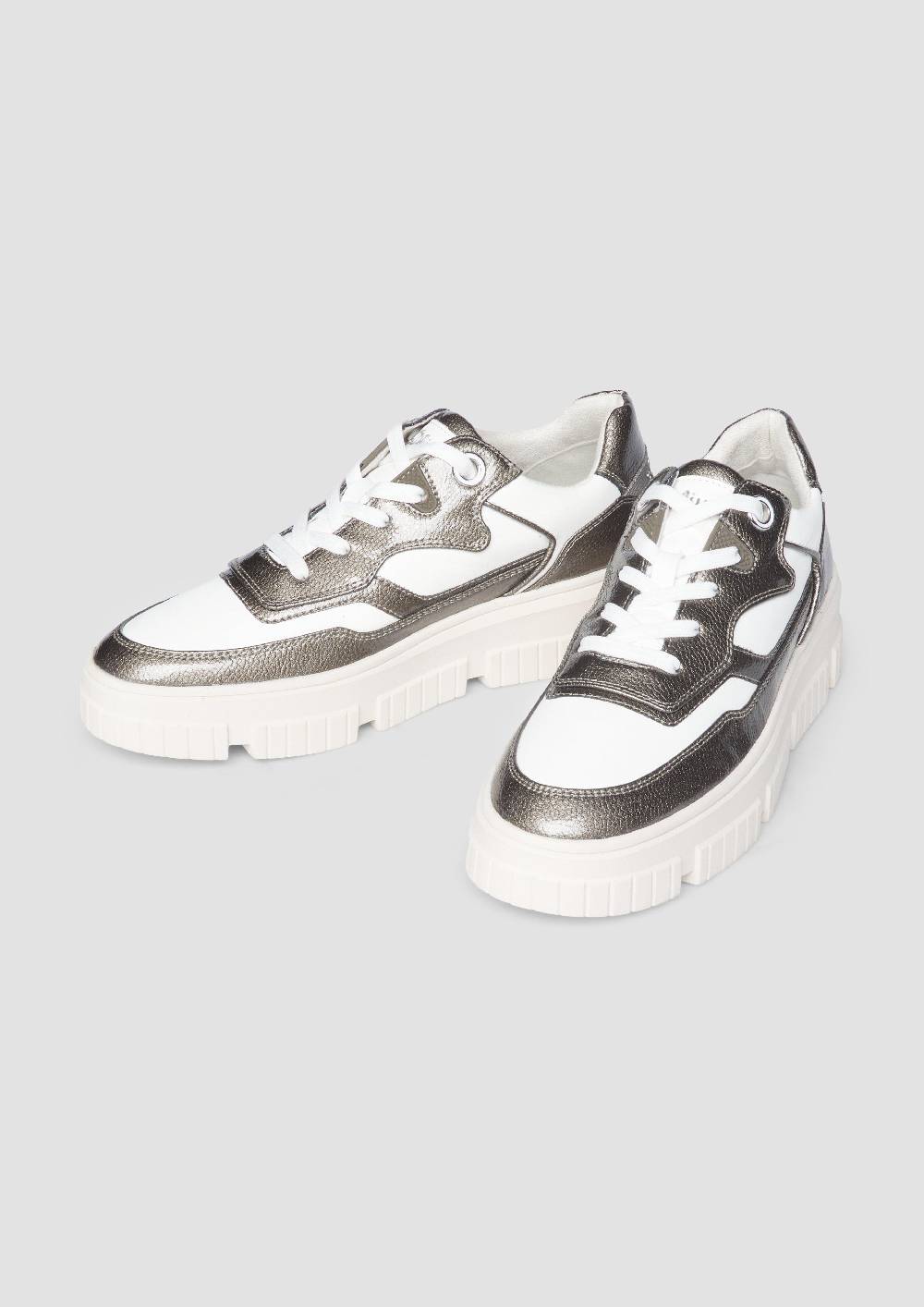 s.Oliver Sneaker im sportiven Look VIP-Rabatte