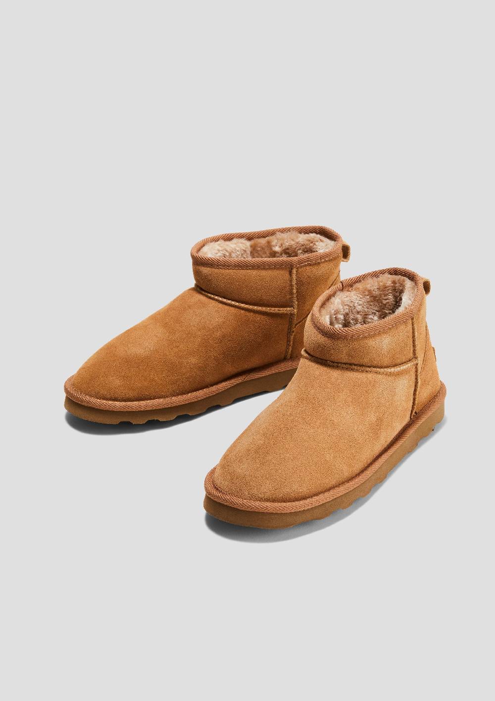 s.Oliver Flache Stiefel aus Leder Riesige Rabatte