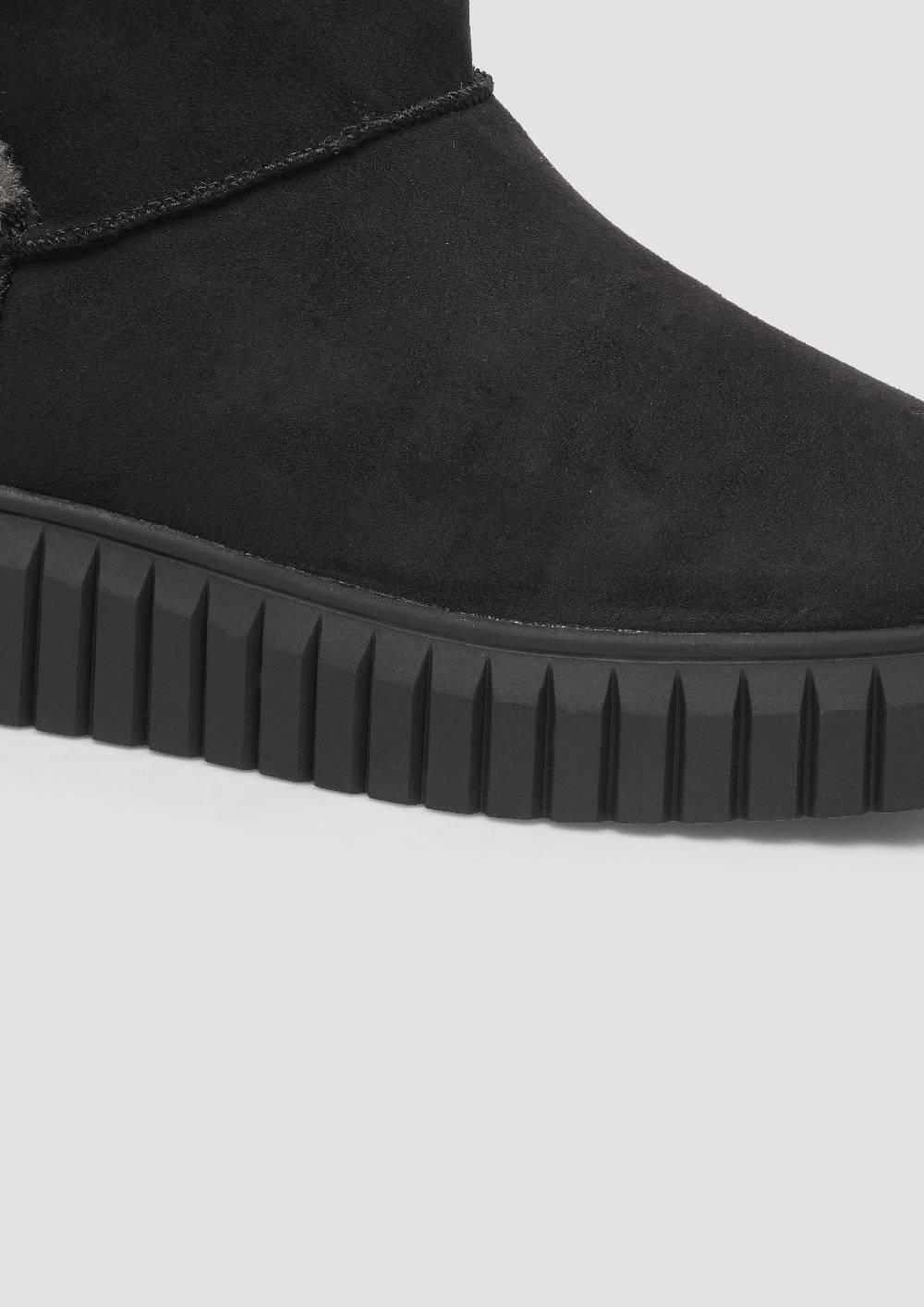 s.Oliver Gefütterte Boots mit Plateausohle 50% Rabatt mit kostenlosem Versand