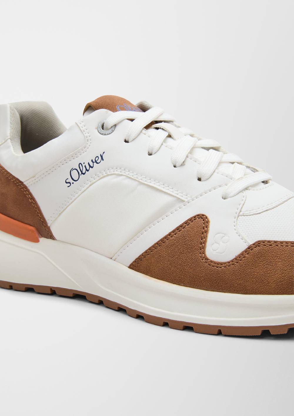 s.Oliver Sneaker mit Kontrast-Details Black Friday