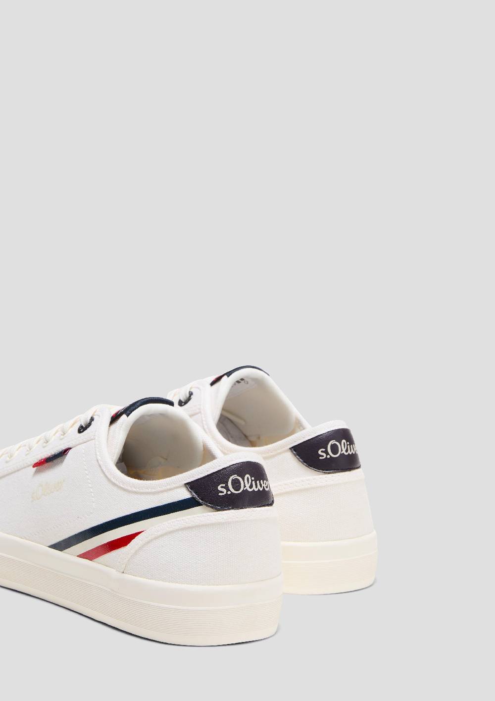 s.Oliver Sneaker mit Kontrast-Details und Logo Jubiläumsangebot