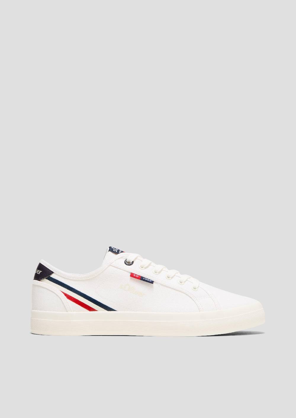 s.Oliver Sneaker mit Kontrast-Details und Logo Jubiläumsangebot