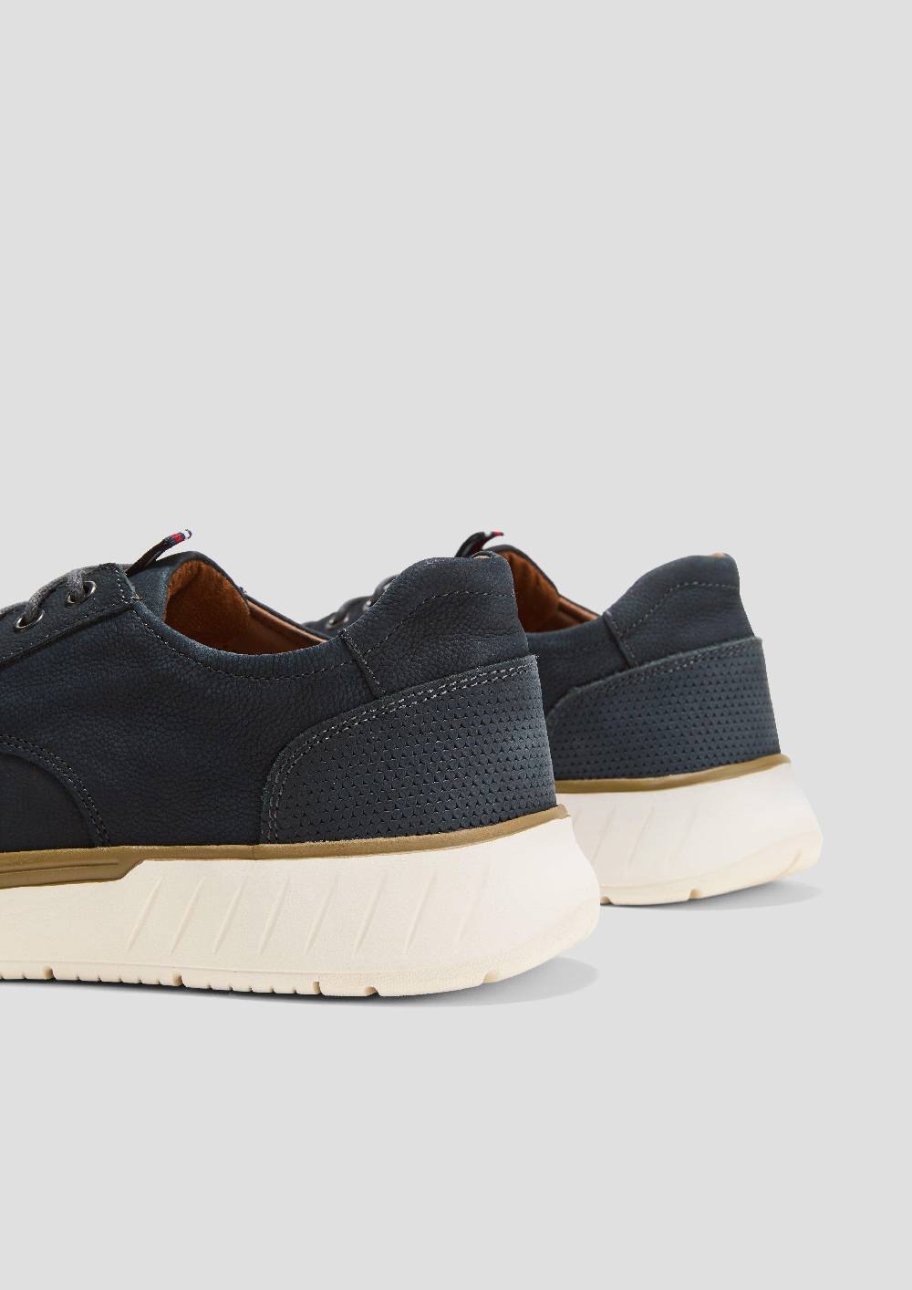 s.Oliver Sneaker aus Leder Nur noch ein Tag übrig
