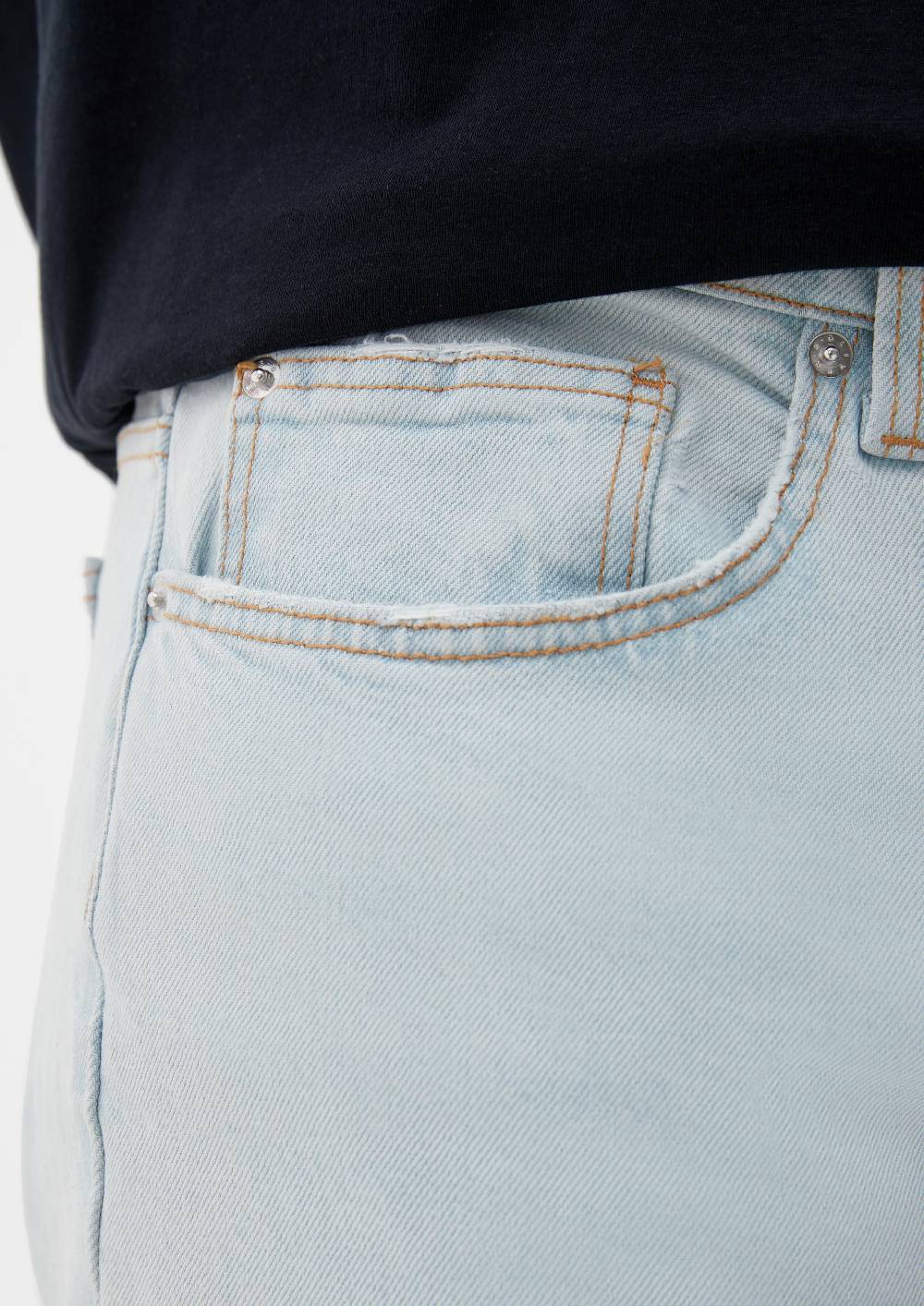 s.Oliver Jeans Casby / Relaxed Fit / Mid Rise / Straight Leg 50% Rabatt mit kostenlosem Versand