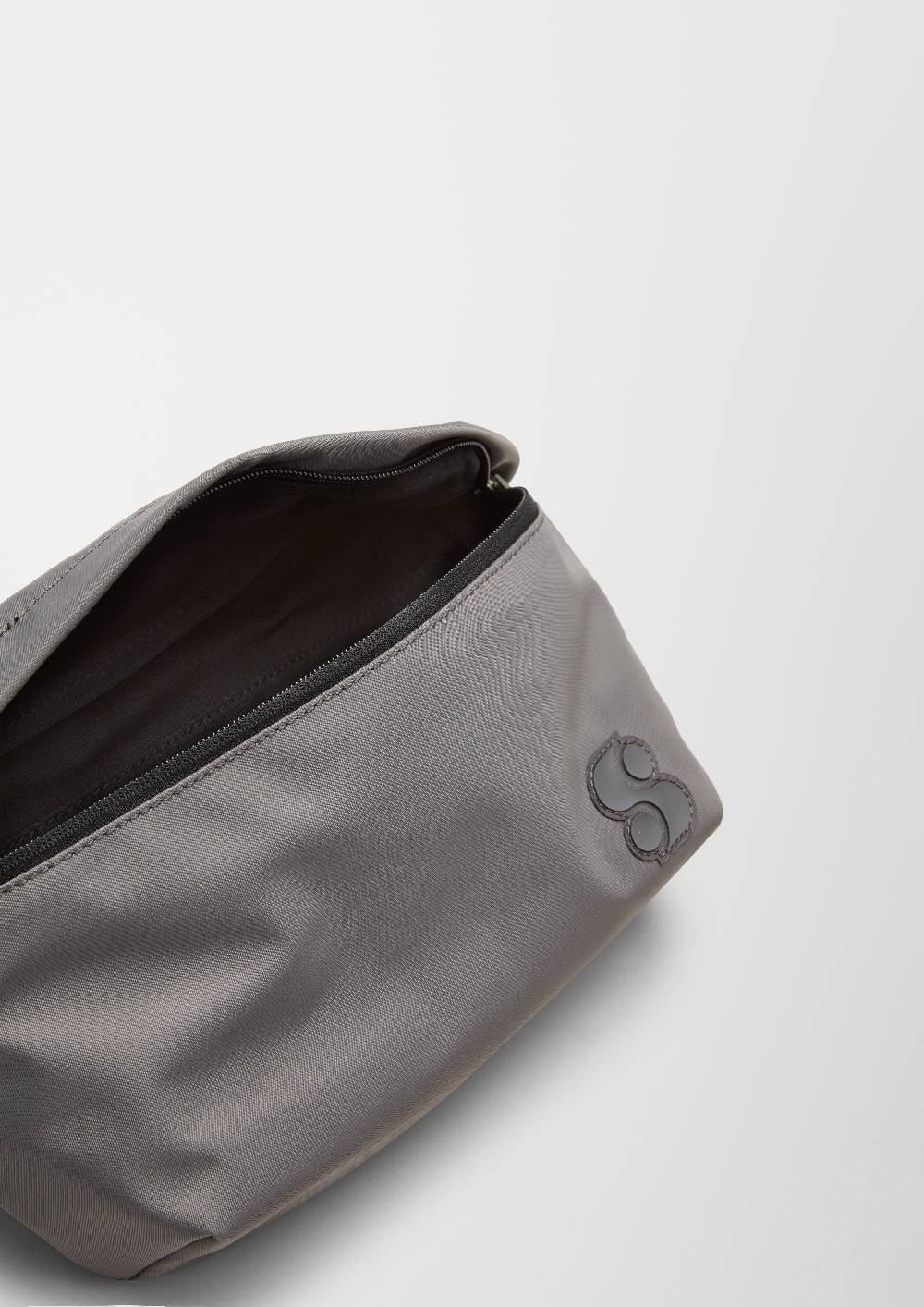 s.Oliver Belt Bag mit Logodetail Neueste Mode