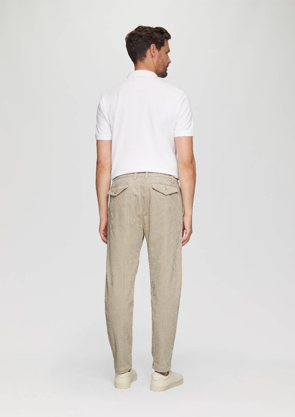 s.Oliver Cord-Chino aus Baumwollstretch mit Bundfalten Kostenloser Versand international