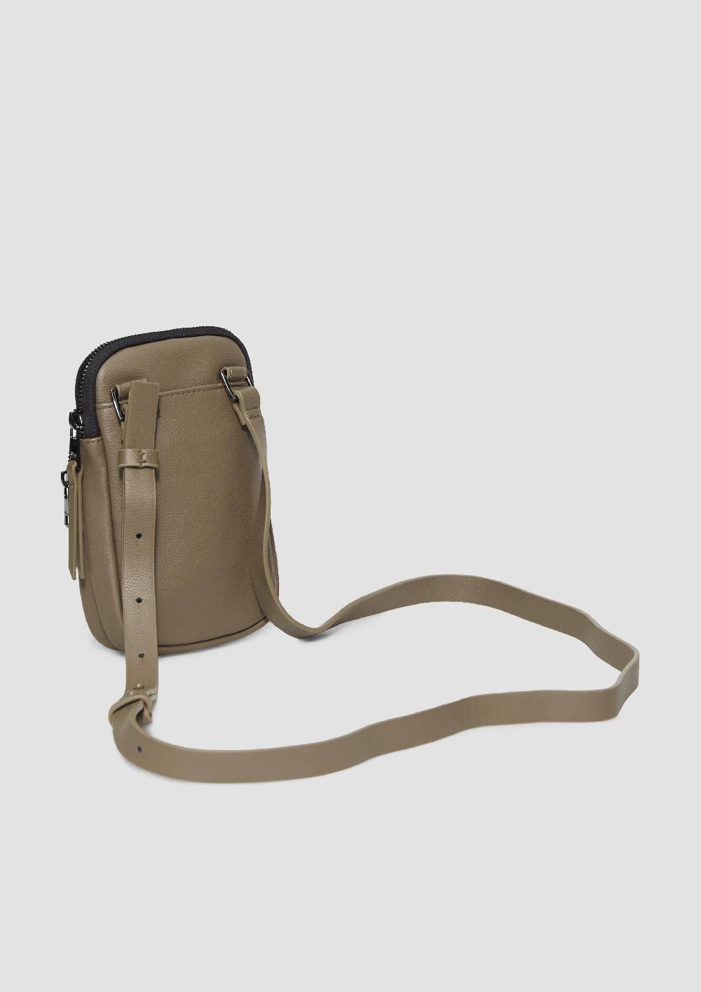 s.Oliver Handytasche in Leder-Optik 2025