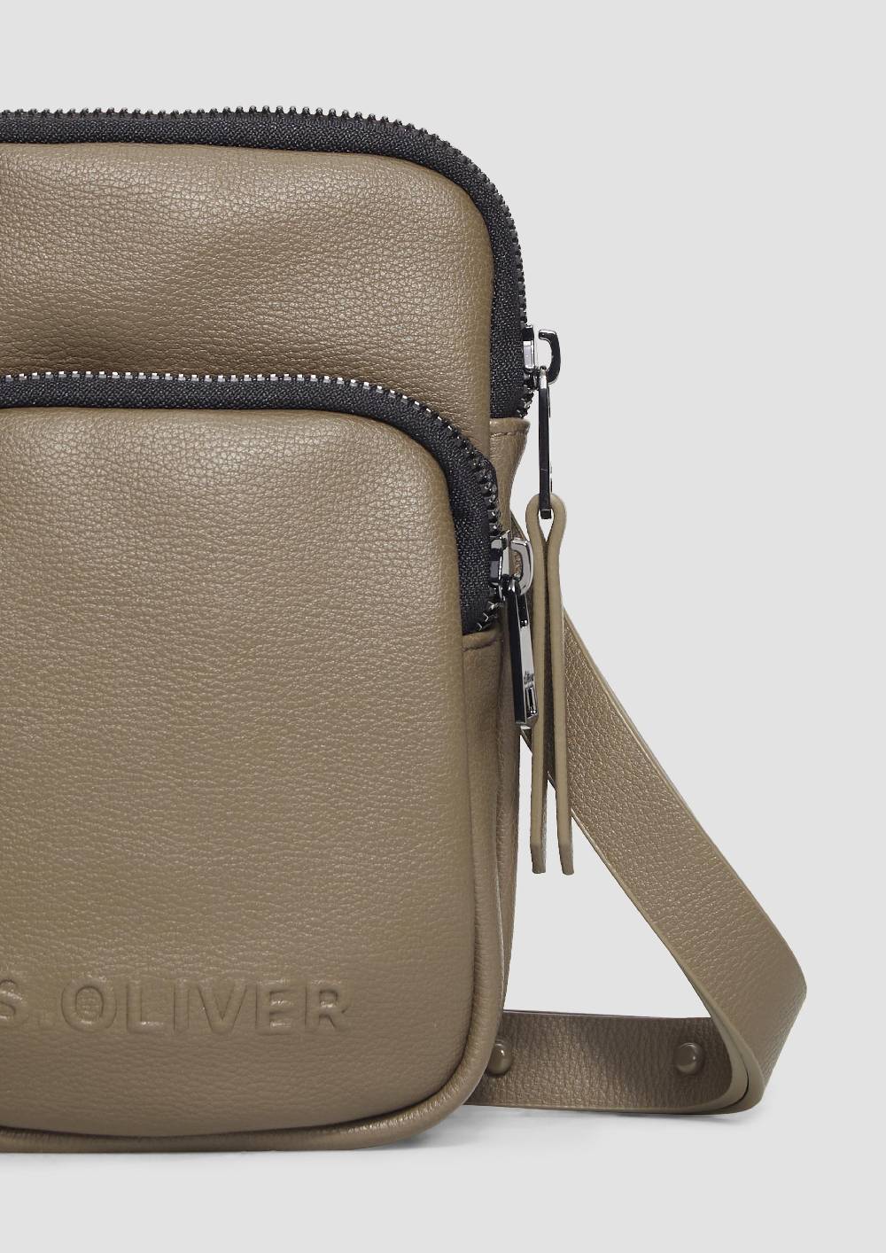 s.Oliver Handytasche in Leder-Optik 2025