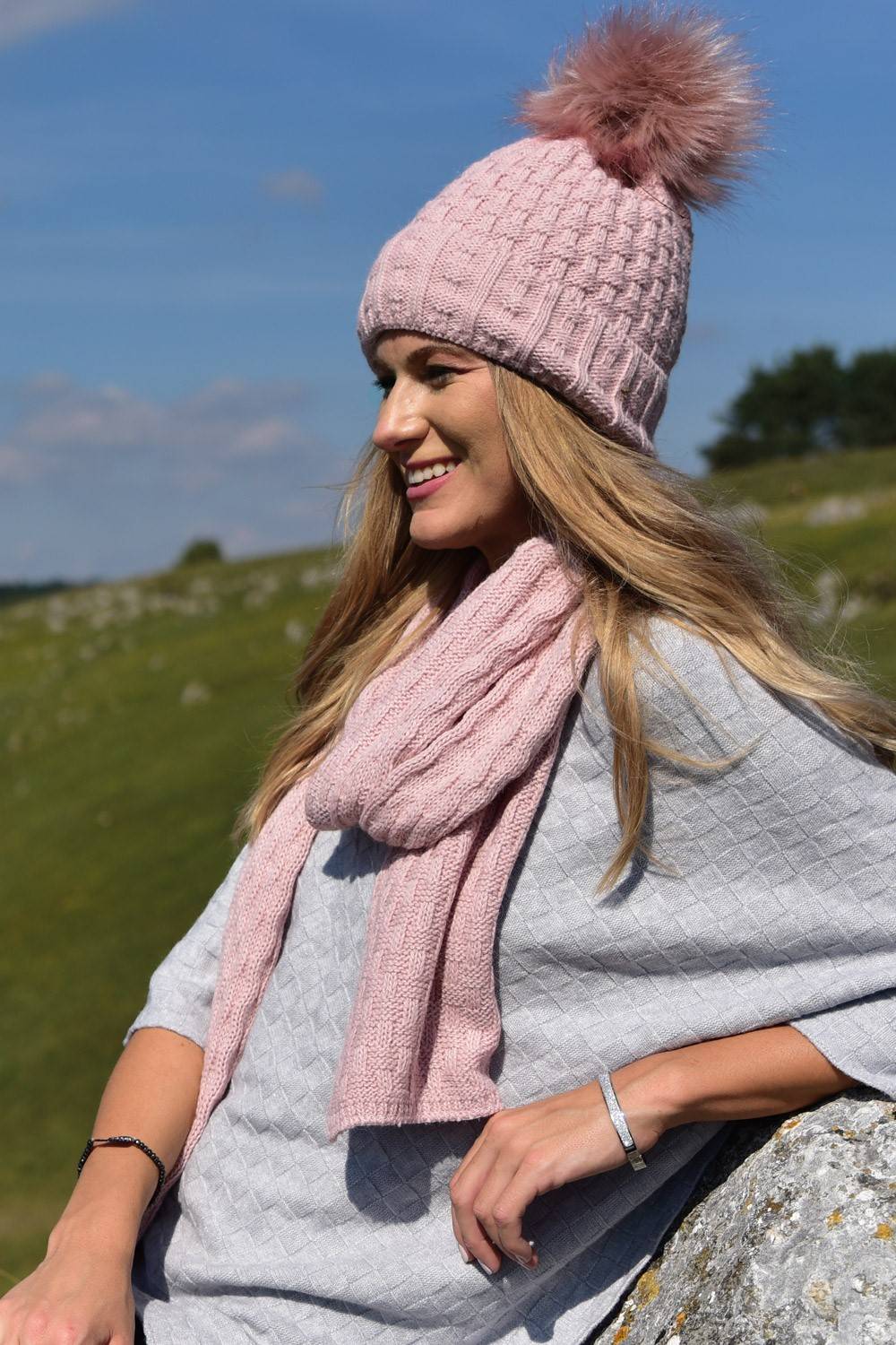 Stylebreaker Strick Schal mit Flecht Muster 50% Rabatt für begrenzte Zeit