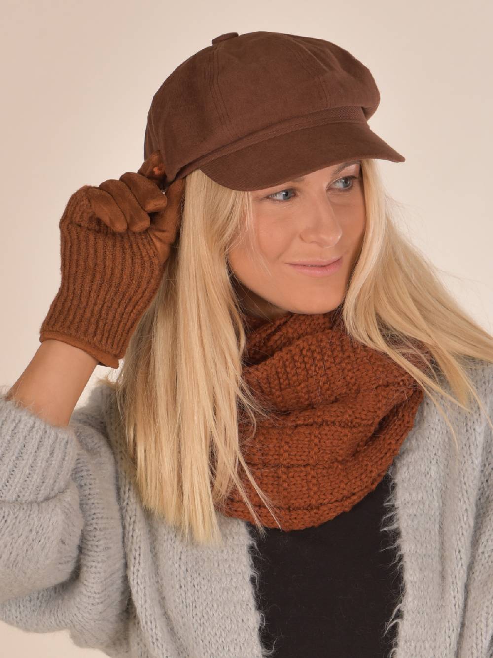 Stylebreaker Strick Loop mit Karomuster Angebote