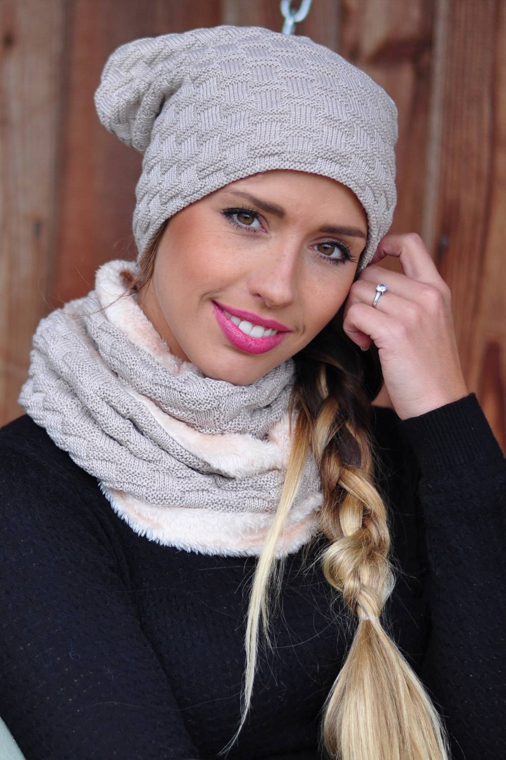 Stylebreaker Strick Schal und Beanie Mütze Set mit Flecht Muster und Fleece im Angebot