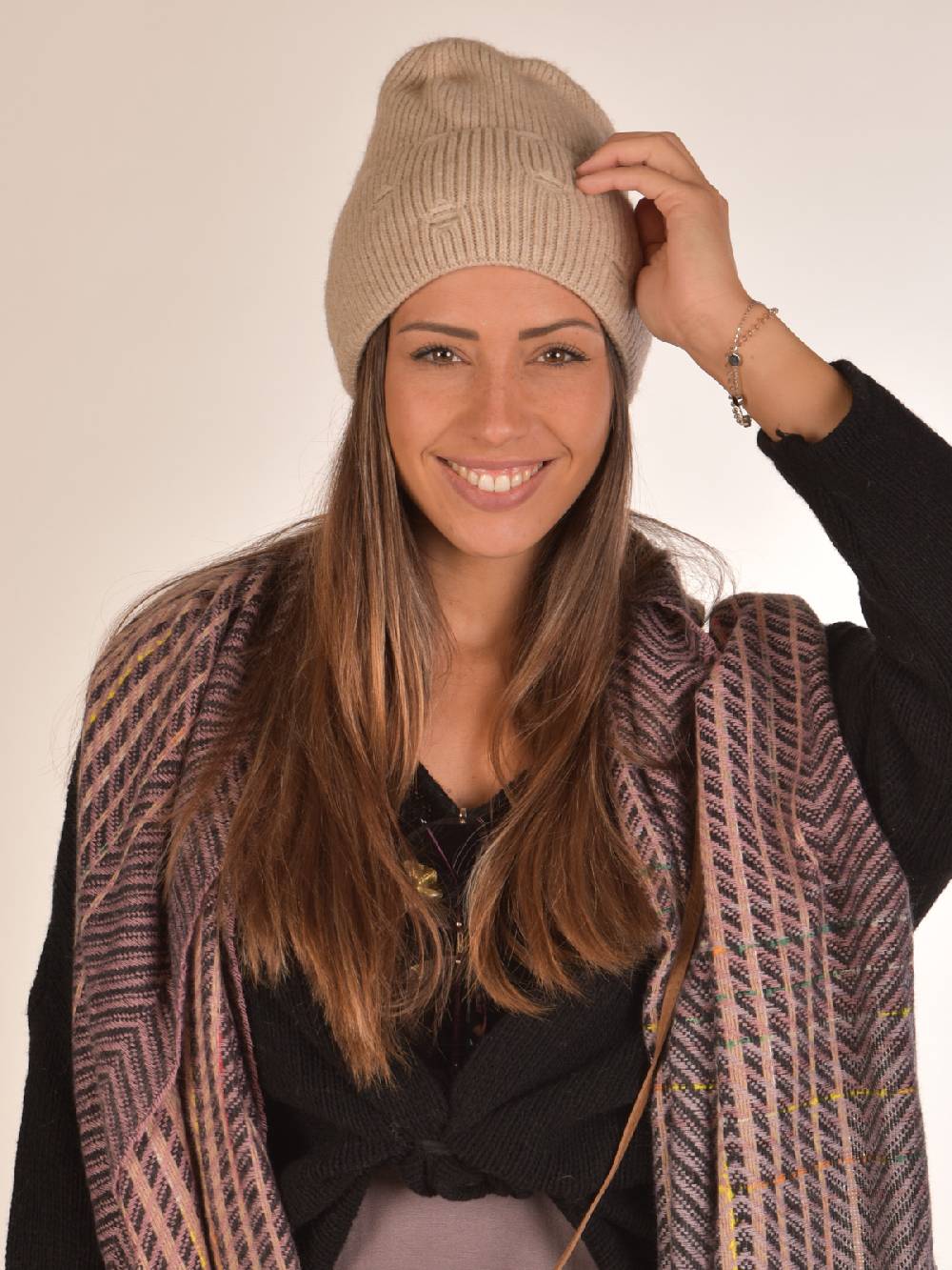 Stylebreaker Strickmütze mit Rippenmuster und Rissen Meist gekauft