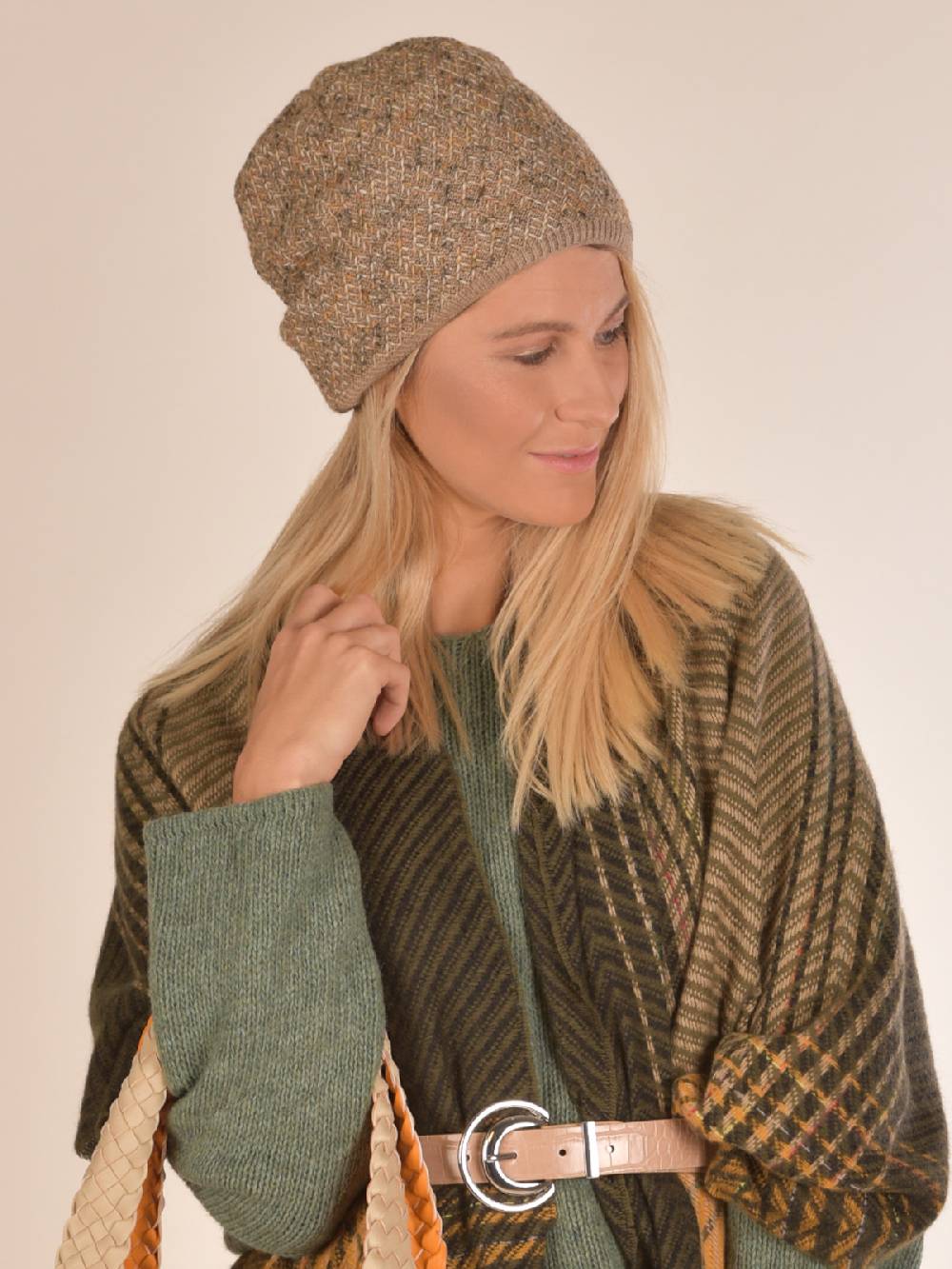 Stylebreaker Strick Beanie Mütze Dreieck Bunt mit Thermo-Fleece Limitierter Zeitrabatt