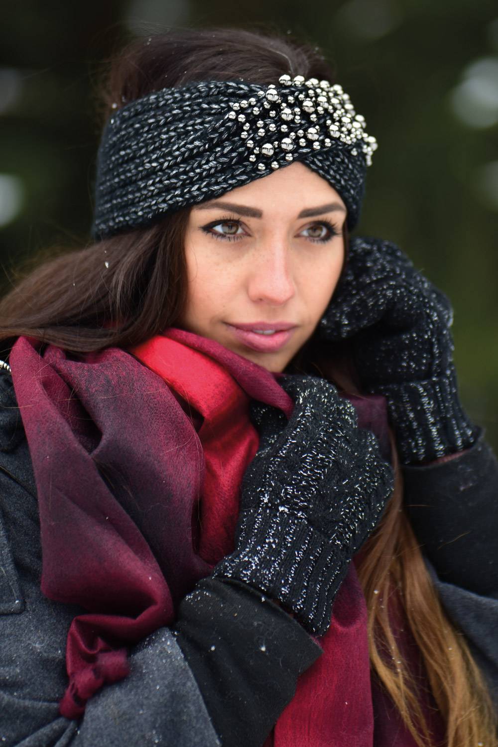 Stylebreaker Strick Handschuhe mit Zopfmuster und Metallic Faden Auslauf