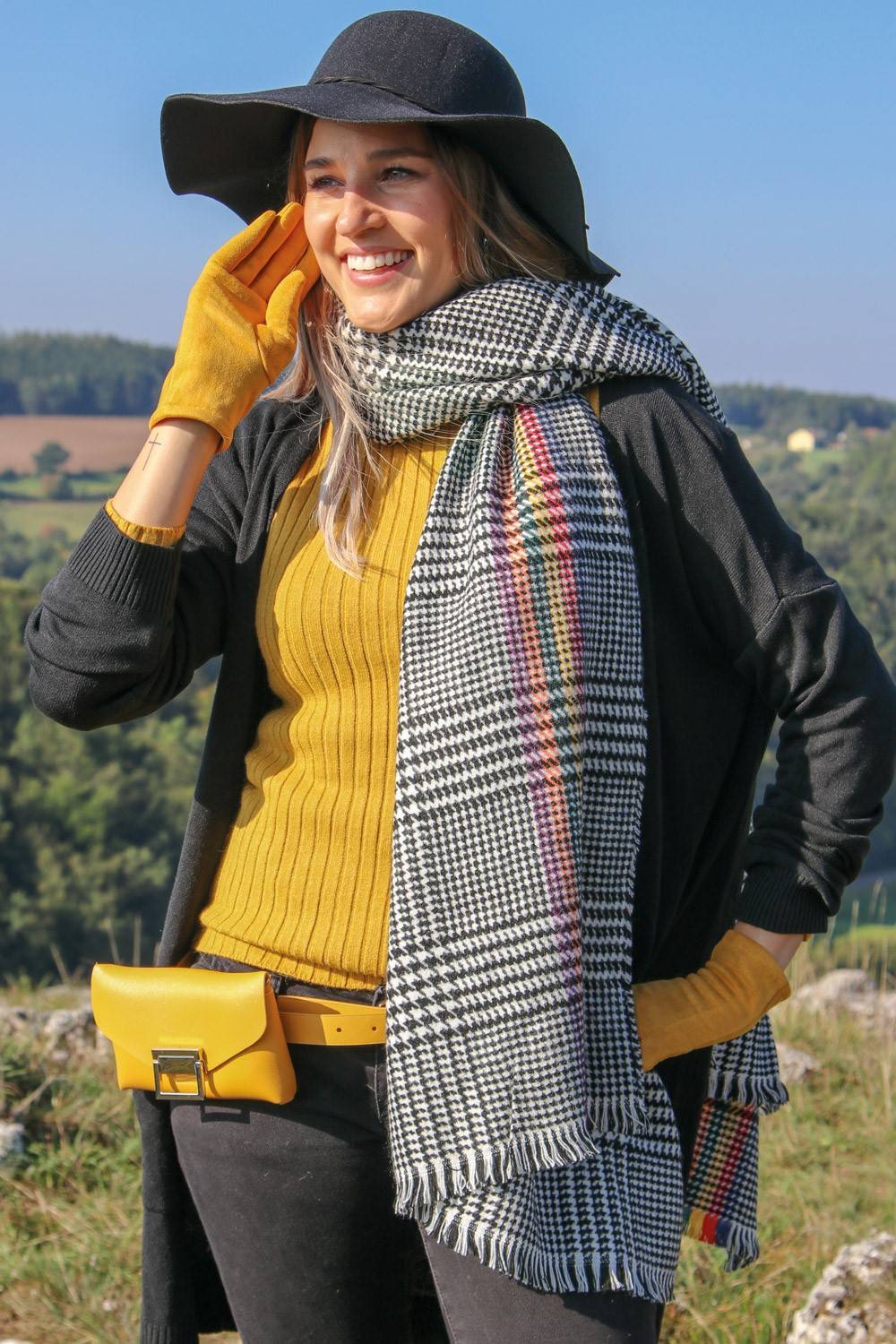 Stylebreaker Schal mit Hahnentritt Muster und bunten Streifen Letzte 3 Tage