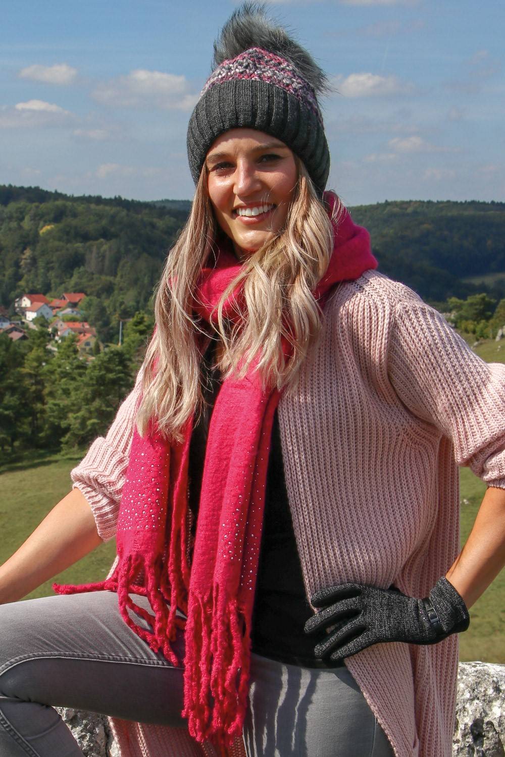 Stylebreaker Weicher Schal mit Strass und Fransen JETZT KAUFEN