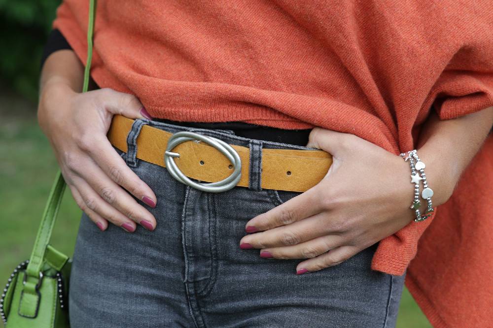 Stylebreaker Gürtel unifarben mit verschlungener Doppelschnalle 50% Rabatt für begrenzte Zeit