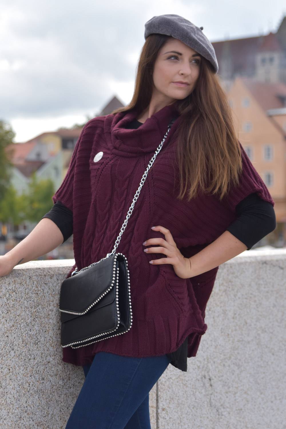 Stylebreaker Strick Poncho mit Zopfmuster Ärmeln und Schalkragen Begrenzte Freigabe