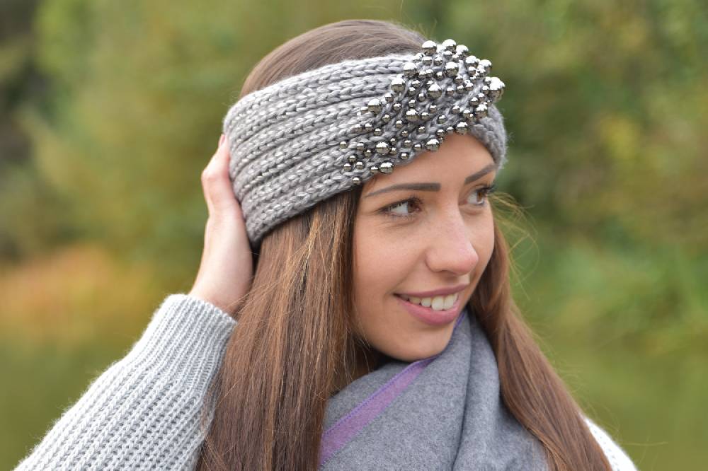 Stylebreaker Strick Stirnband mit Twist Knoten und silbernen Perlen Discount Store für neue Produkte