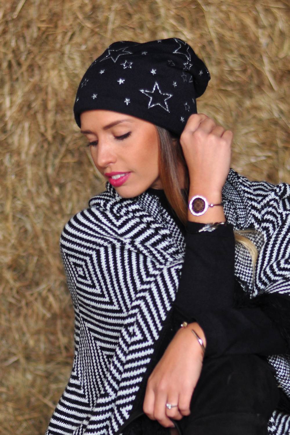 Stylebreaker Feinstrick Beanie mit Glitzer Stern Print Bestseller