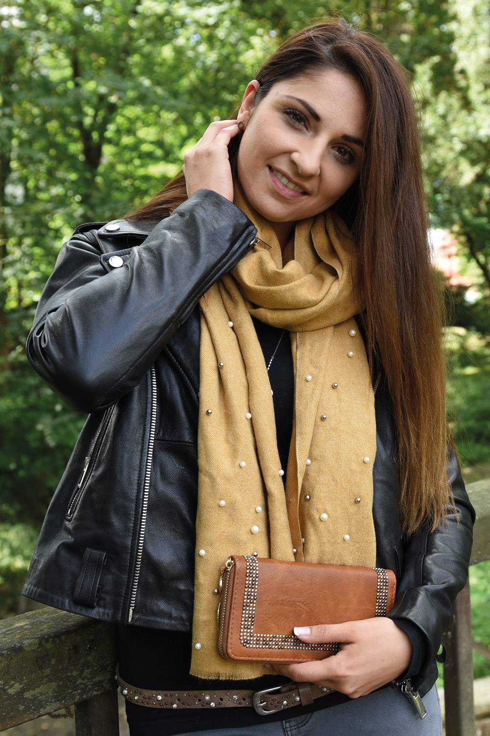 Stylebreaker Weicher Schal mit Perlen Sonderangebote