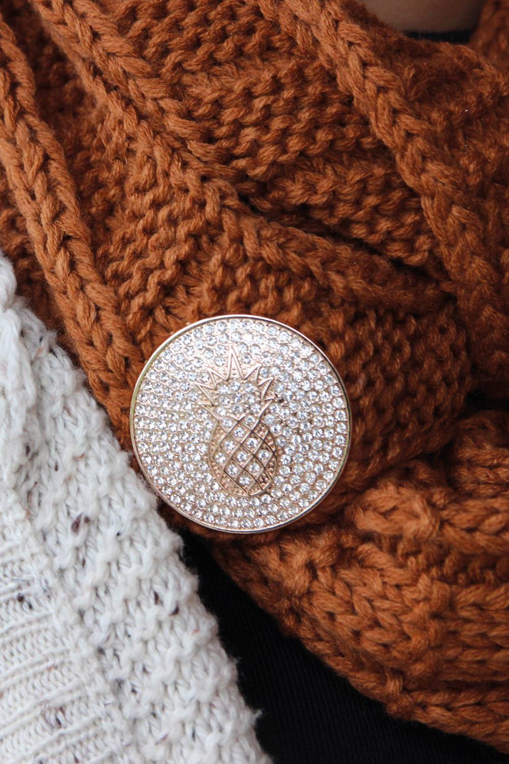 Stylebreaker Magnet Brosche mit Ananas und Strass Nur für heute