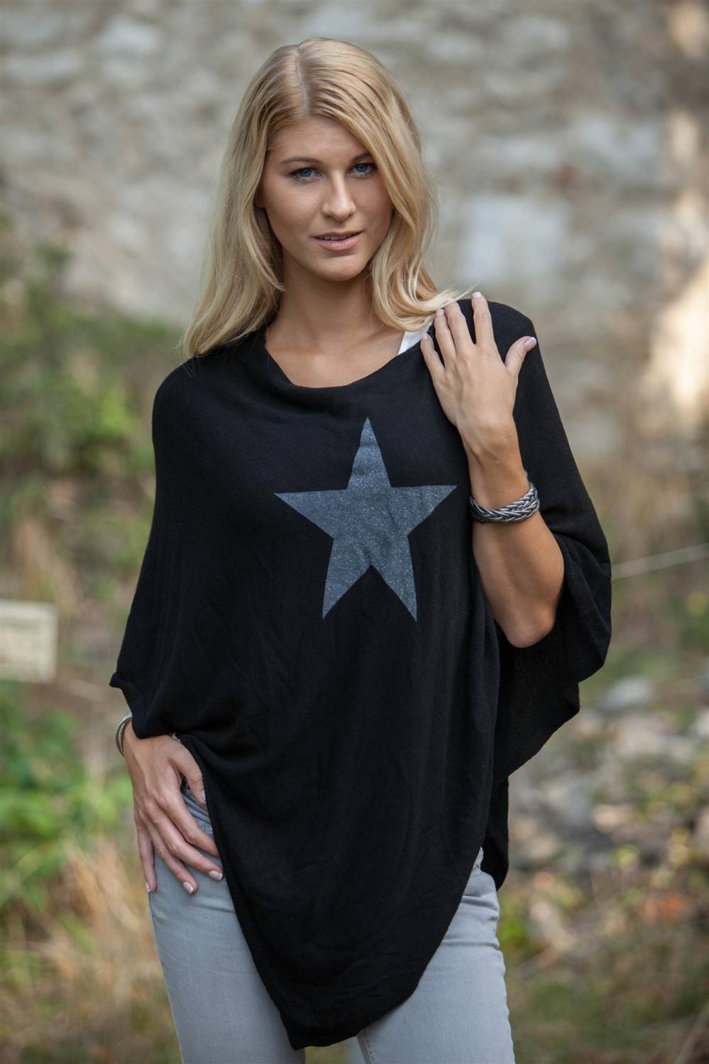 Stylebreaker Leichter Feinstrick Poncho mit Glitzer Stern Heißer Verkauf